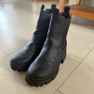 Universal Thread Black Ankle Booties with Zipper